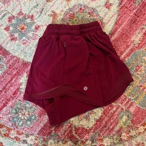 Lululemon Hotty Hot Lined 4” Short